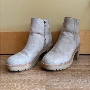 Stylish Women's Tan Ankle Boots